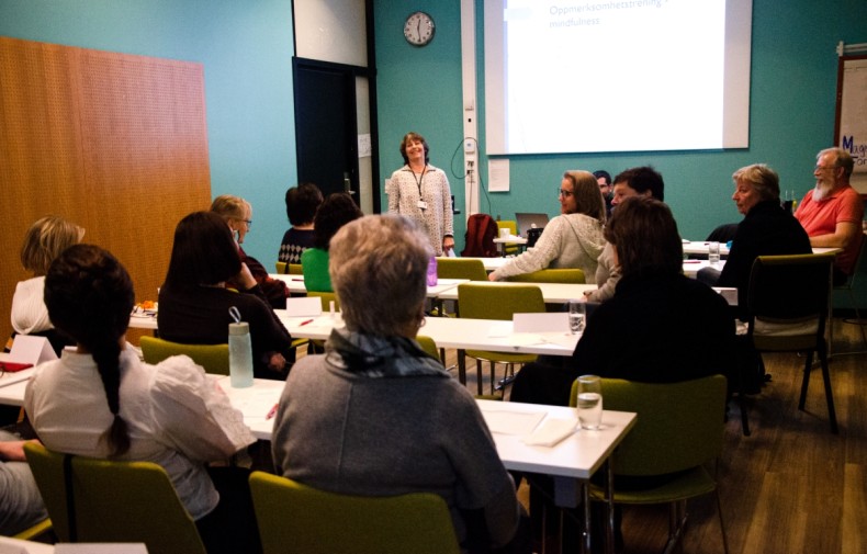 Frisk eller Syk? – Et helgekurs for deg som lever med en mage-tarmsykdom Frisk eller Syk? – Et helgekurs for deg som lever med en mage-tarmsykdom